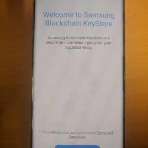 Смартфон Samsung Galaxy S10 запечатлен в рабочем состоянии